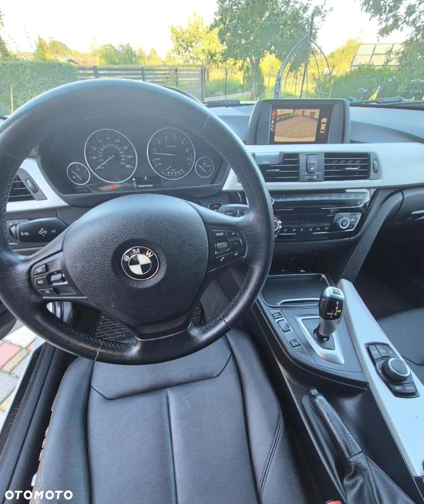 BMW Seria 3 320i xDrive - 7