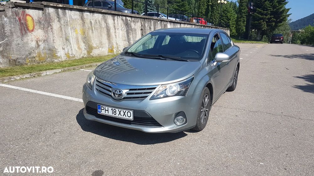 Toyota Avensis 2.0 D-4D Elegance - 1