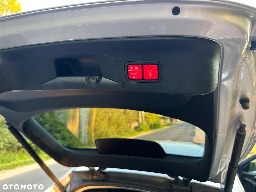 Mercedes-Benz GLC 300 4Matic 9G-TRONIC Exclusive - 34