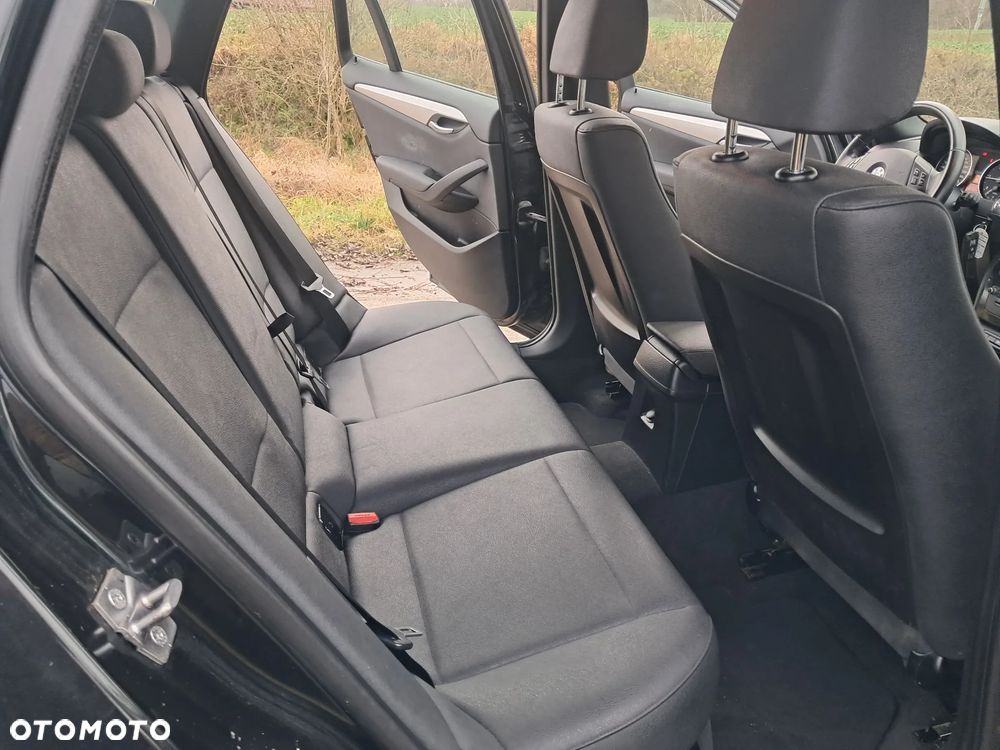 BMW X1 sDrive16d xLine - 9