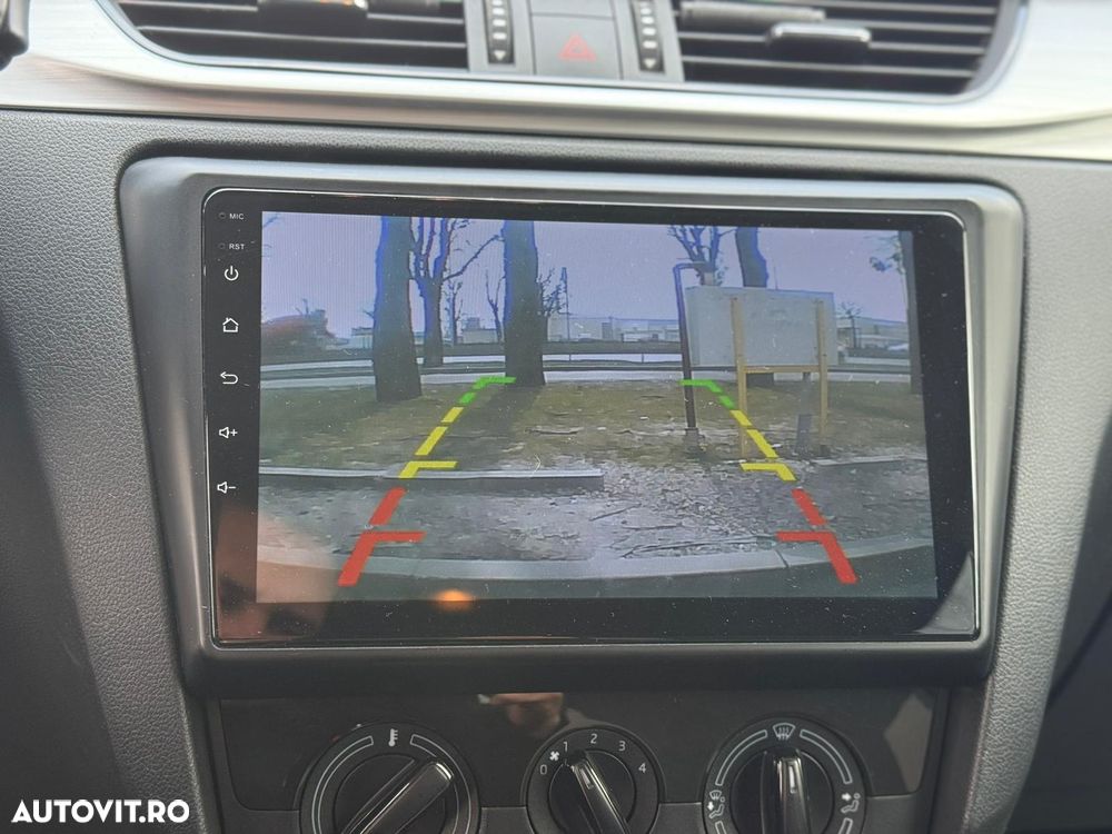 Skoda RAPID 1.0 TSI Ambition - 12