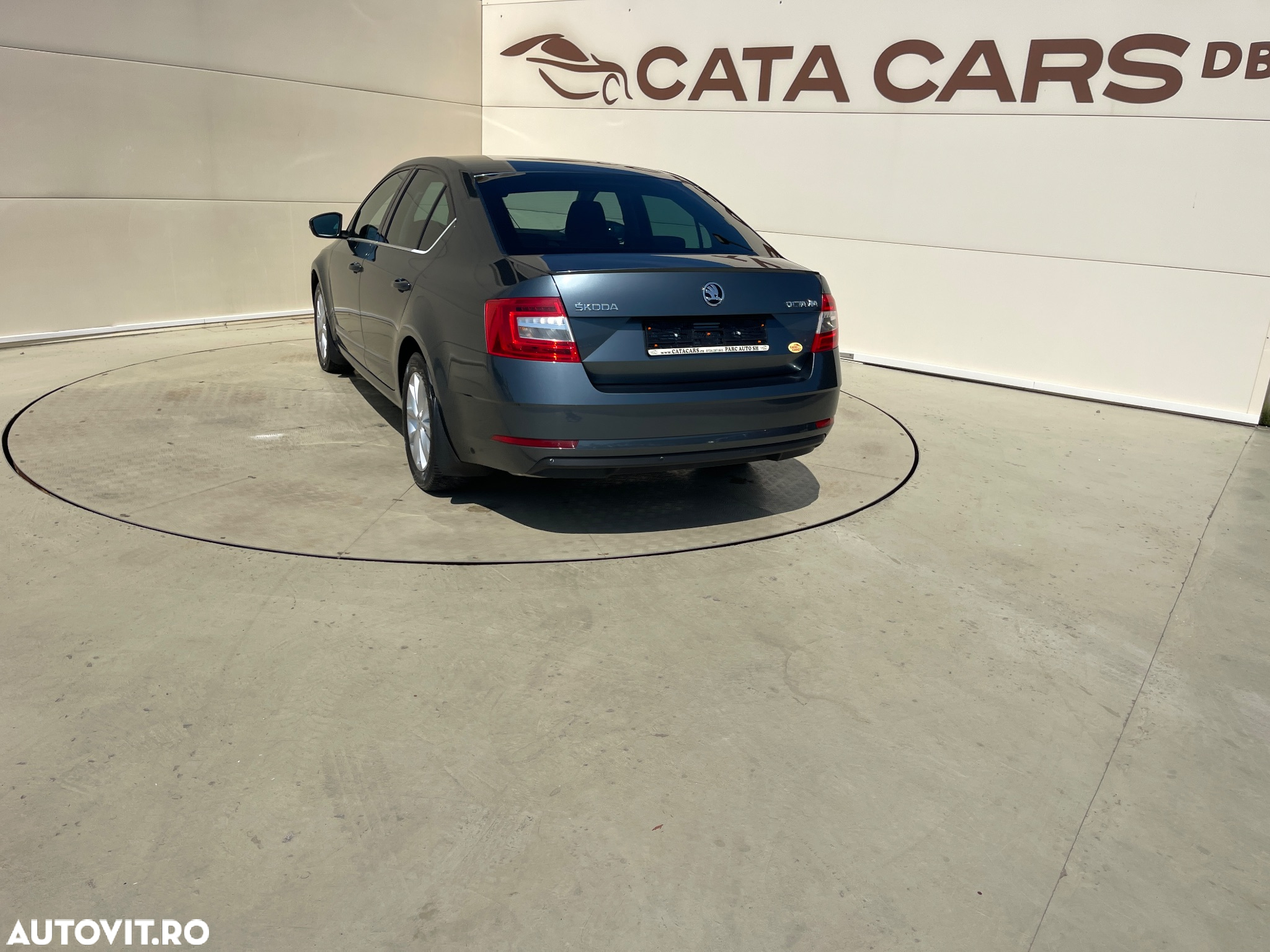 Skoda Octavia 1.8 TSI DSG Style - 12