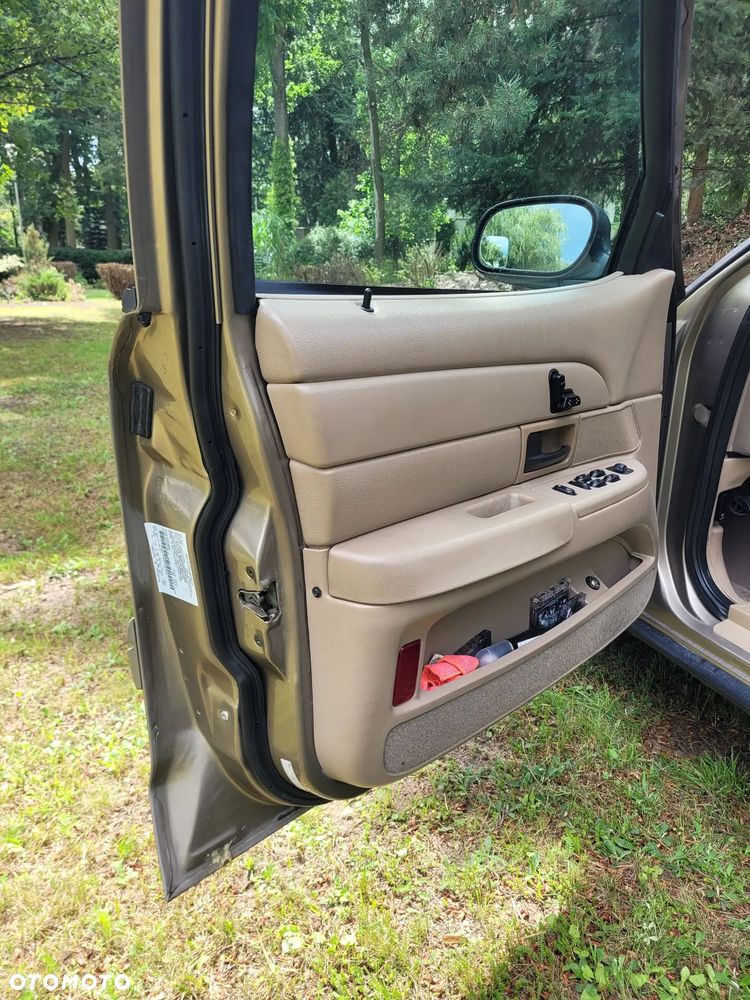 Ford Crown ver-4-6-ltd-lx - 20