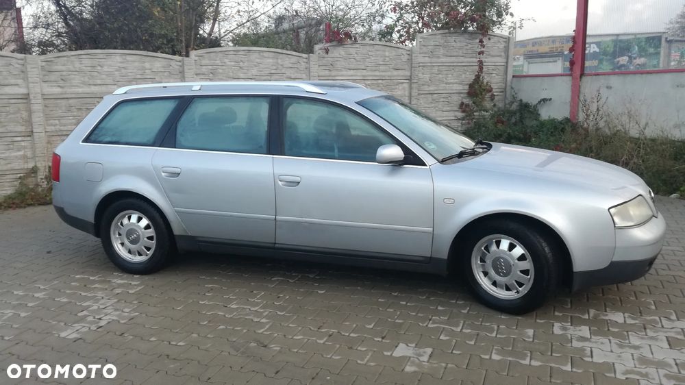 Audi A6 Avant 2.4 Quattro - 24