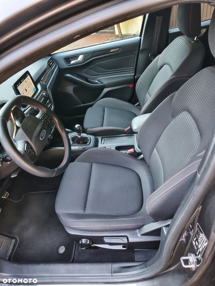 Ford Focus 1.0 EcoBoost ST-Line - 10