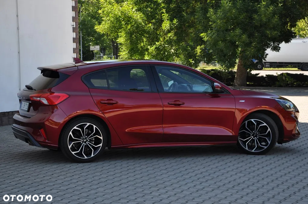 Ford Focus Turnier 1.5 EcoBoost Start-Stopp-System ST-LINE - 19