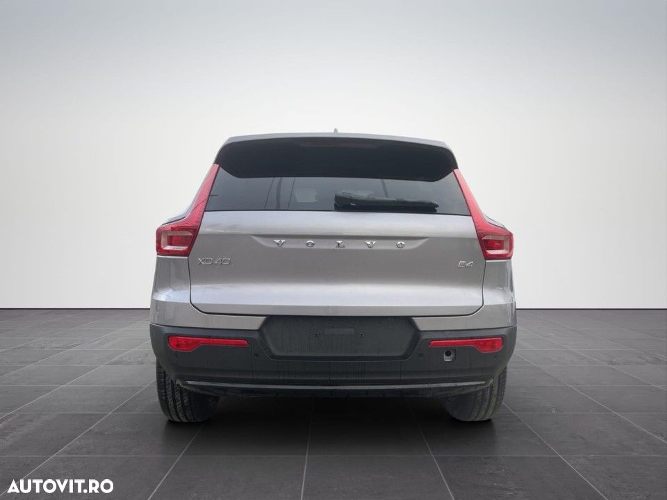 Volvo XC 40 B4 AT FWD MHEV Plus Dark - 4
