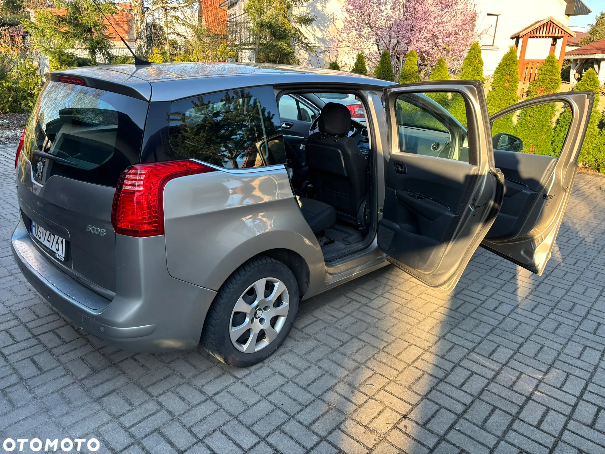 Peugeot 5008 - 5