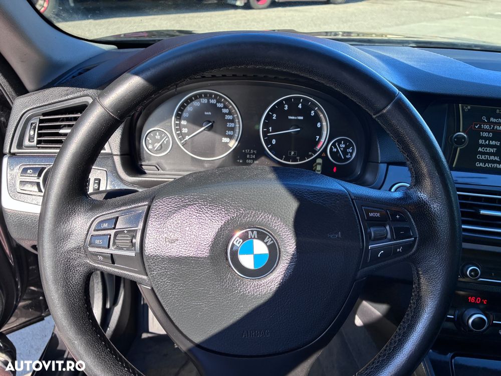 BMW Seria 5 520i Aut. - 14