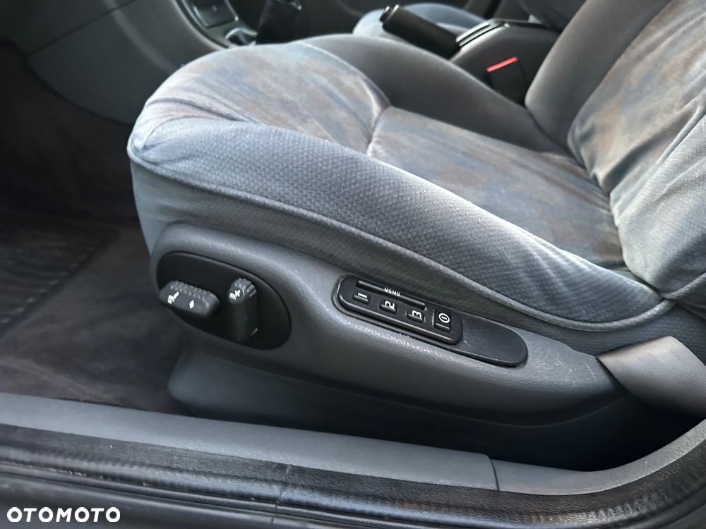 Renault Laguna 3.0 - 9