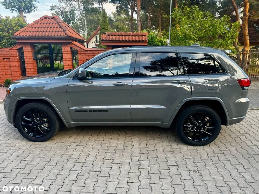 Jeep Grand Cherokee - 9