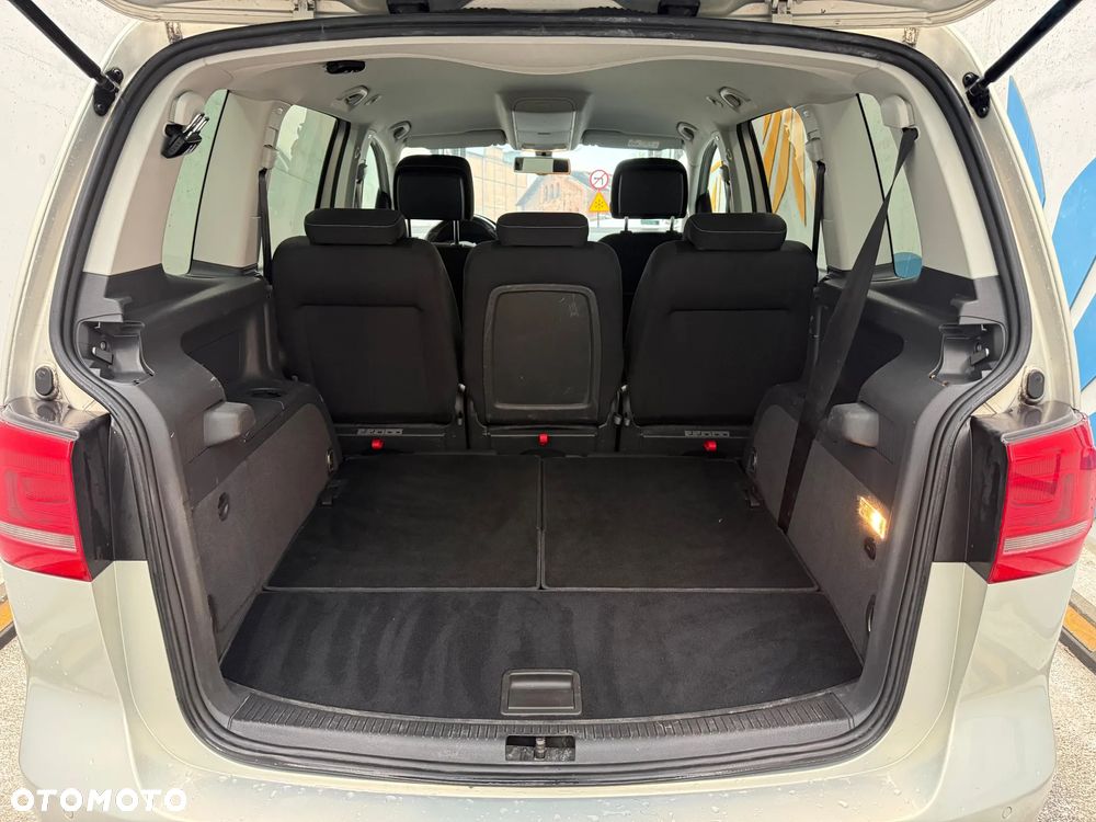 Volkswagen Touran 1.6 TDI DPF BlueMotion Technology DSG Cup - 22