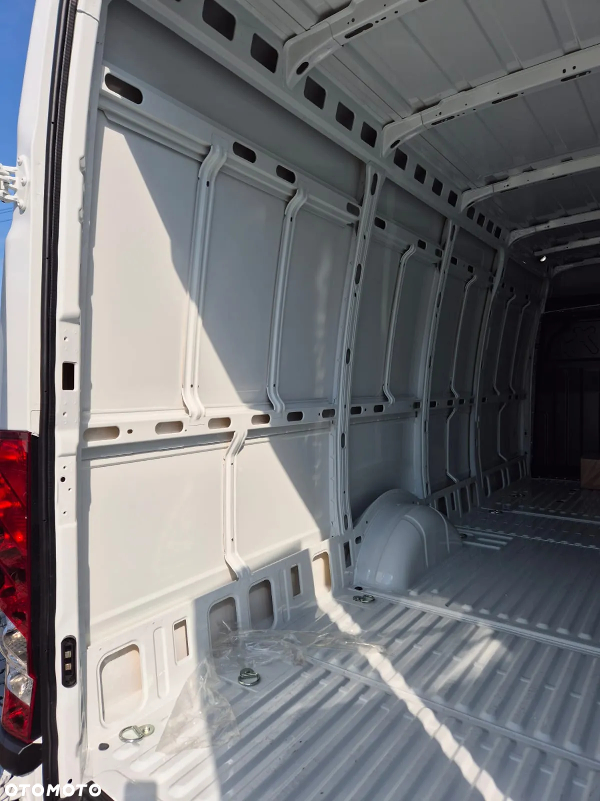 Iveco Daily / Pewny partner w biznesie ! - 17