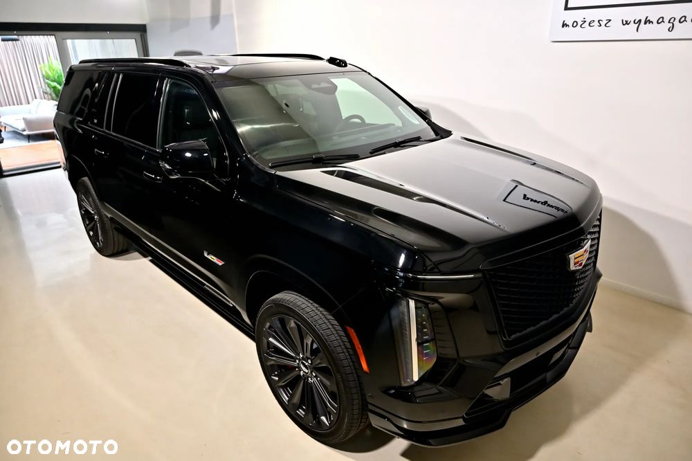 Cadillac Escalade - 3