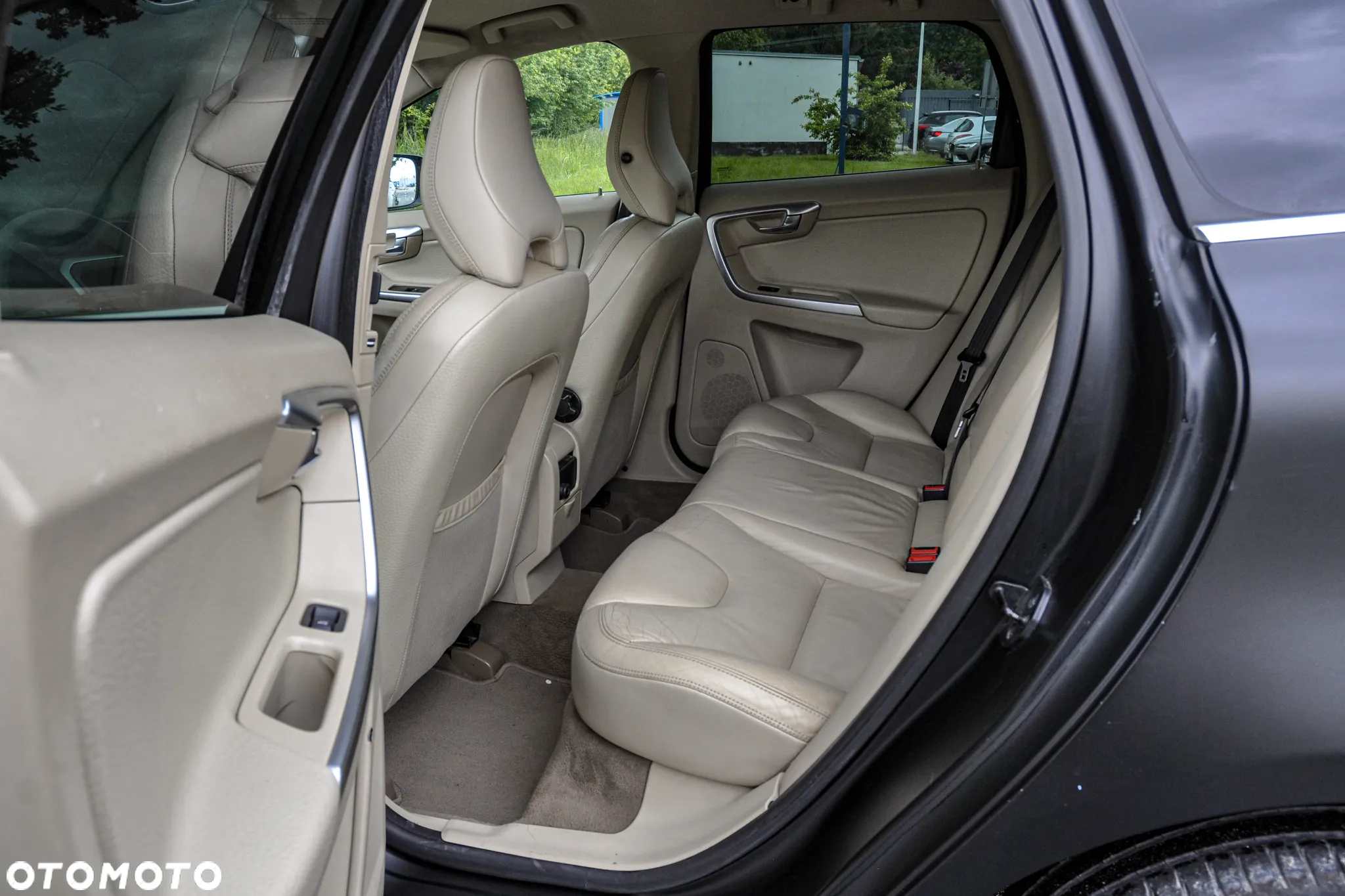 Volvo XC 60 DRIVe Momentum - 8