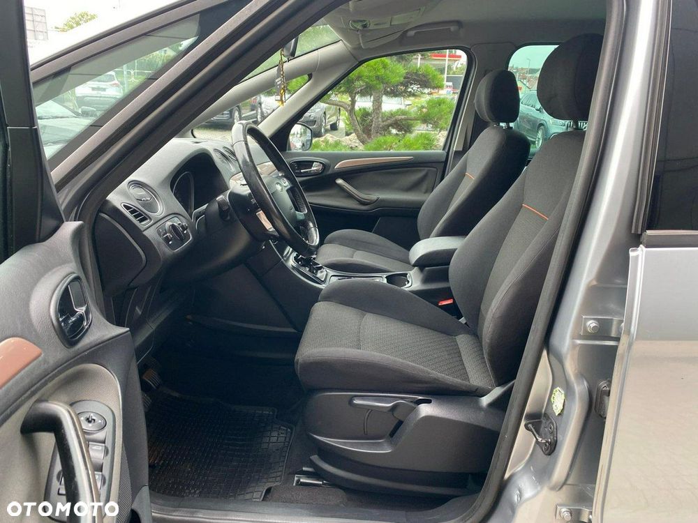 Ford S-Max - 10