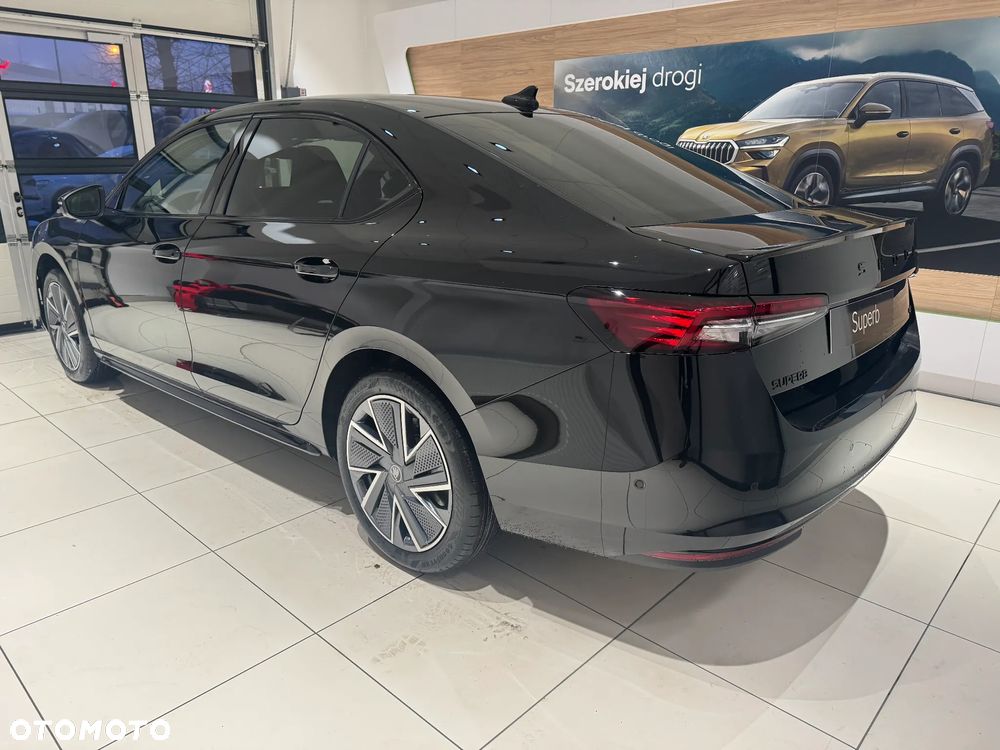 Skoda Superb 2.0 TSI Sportline DSG - 4