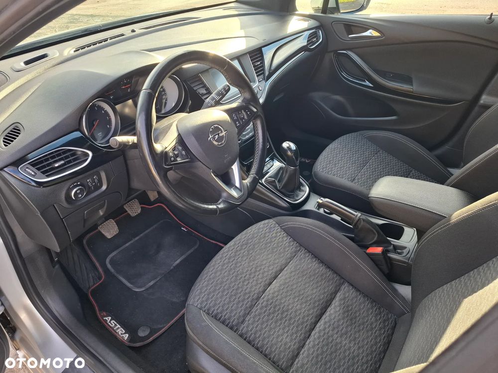 Opel Astra V 1.4 T Dynamic - 11