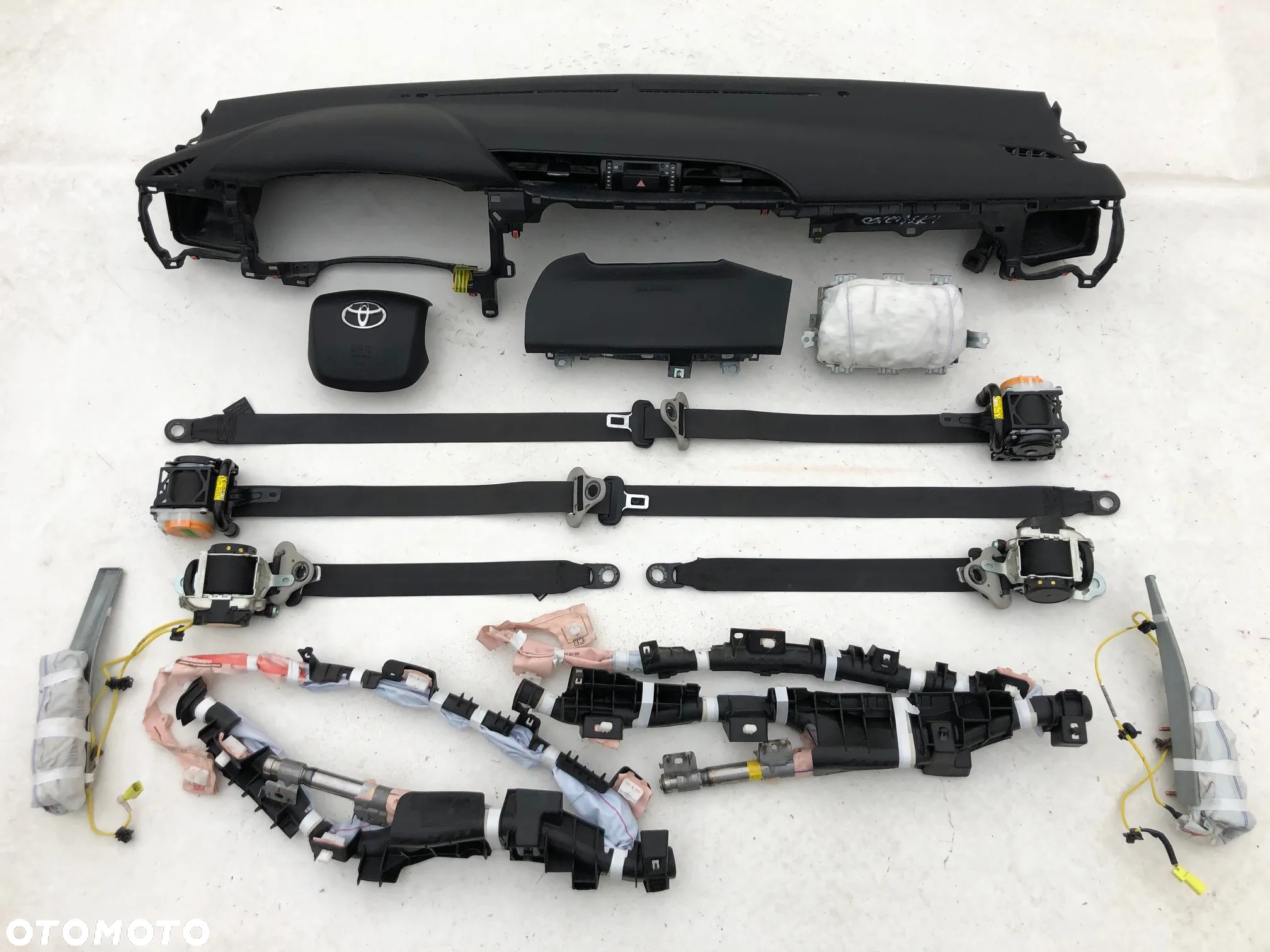 TOYOTA HILUX COROLLA E21 C-HR bZX4 MIRAI RAV4 CAMRY LAND CRUISER  PROACE CROSS AIRBAG SRS AIR BAG KURTYNA KURTYNY PODUSZKA FOTELOWA NAPRAWA REGENERACJA DESKA KONSOLA FOTELA W FOTEL Raz2 PAS PASY USA EU KANADA - 7