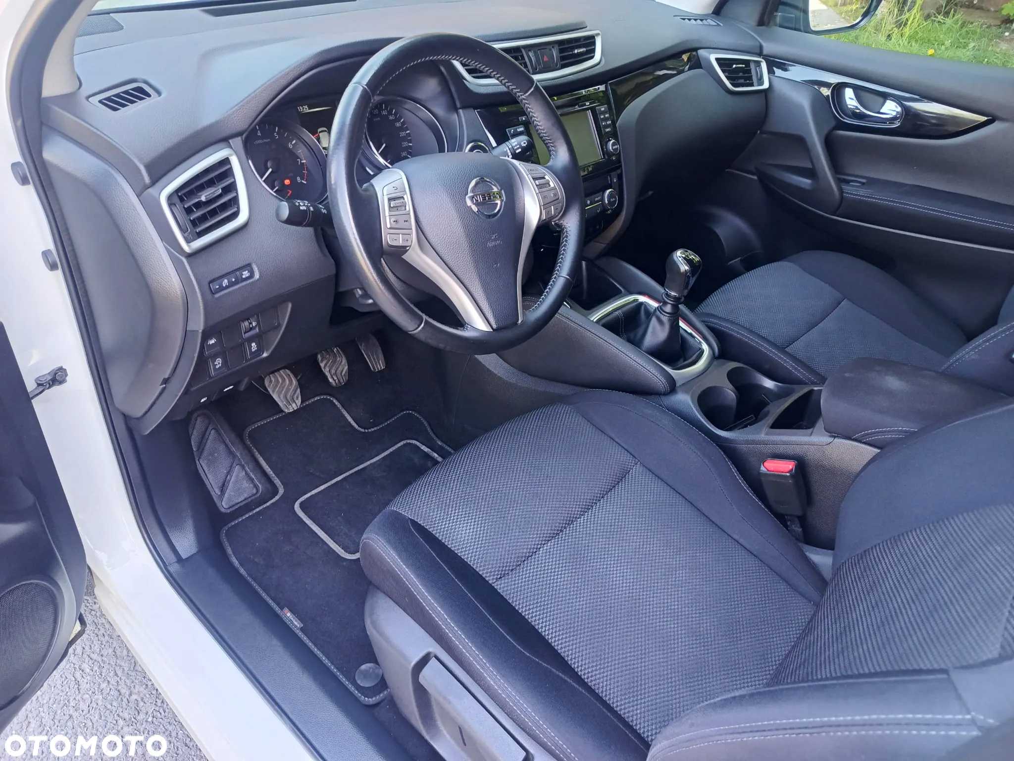 Nissan Qashqai 1.2 DIG-T N-Connecta EU6 - 18
