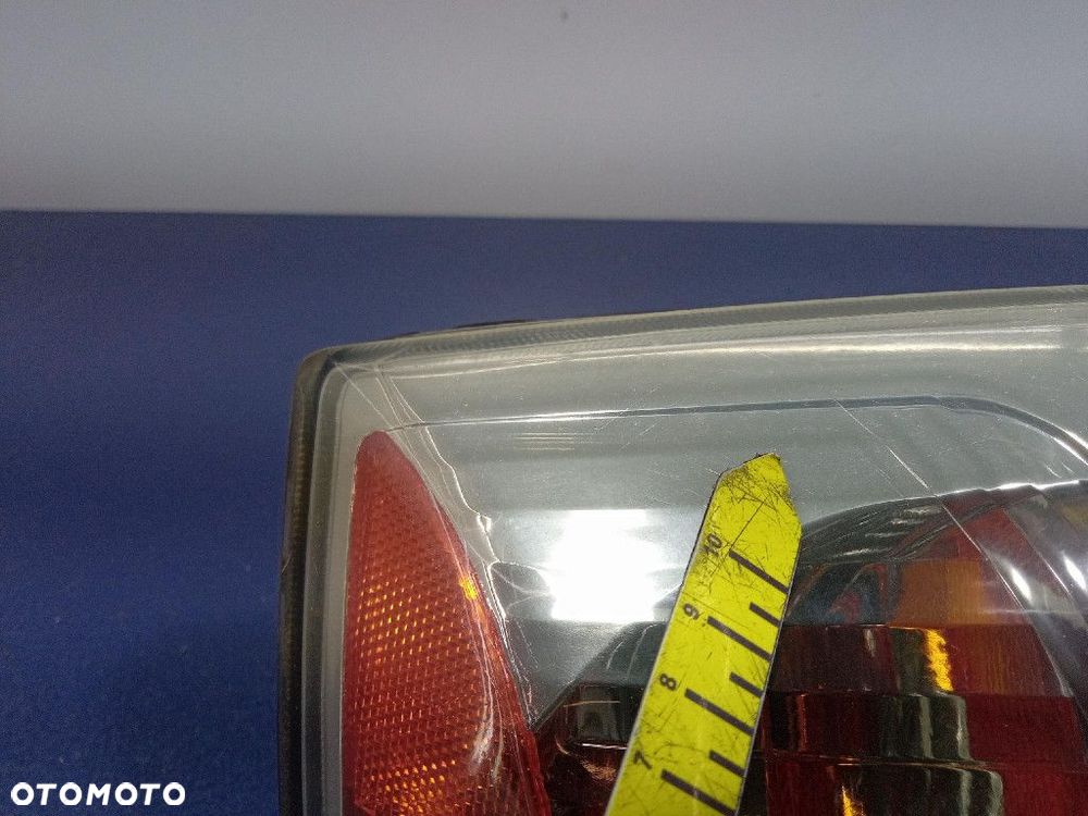 MITSUBISHI ENDEAVOR REFLEKTOR PRAWY LAMPA PRZÓD - 9