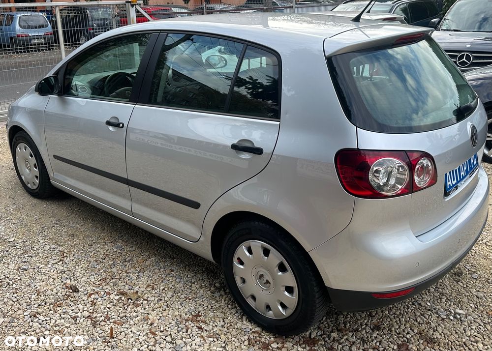 Volkswagen Golf Plus - 17