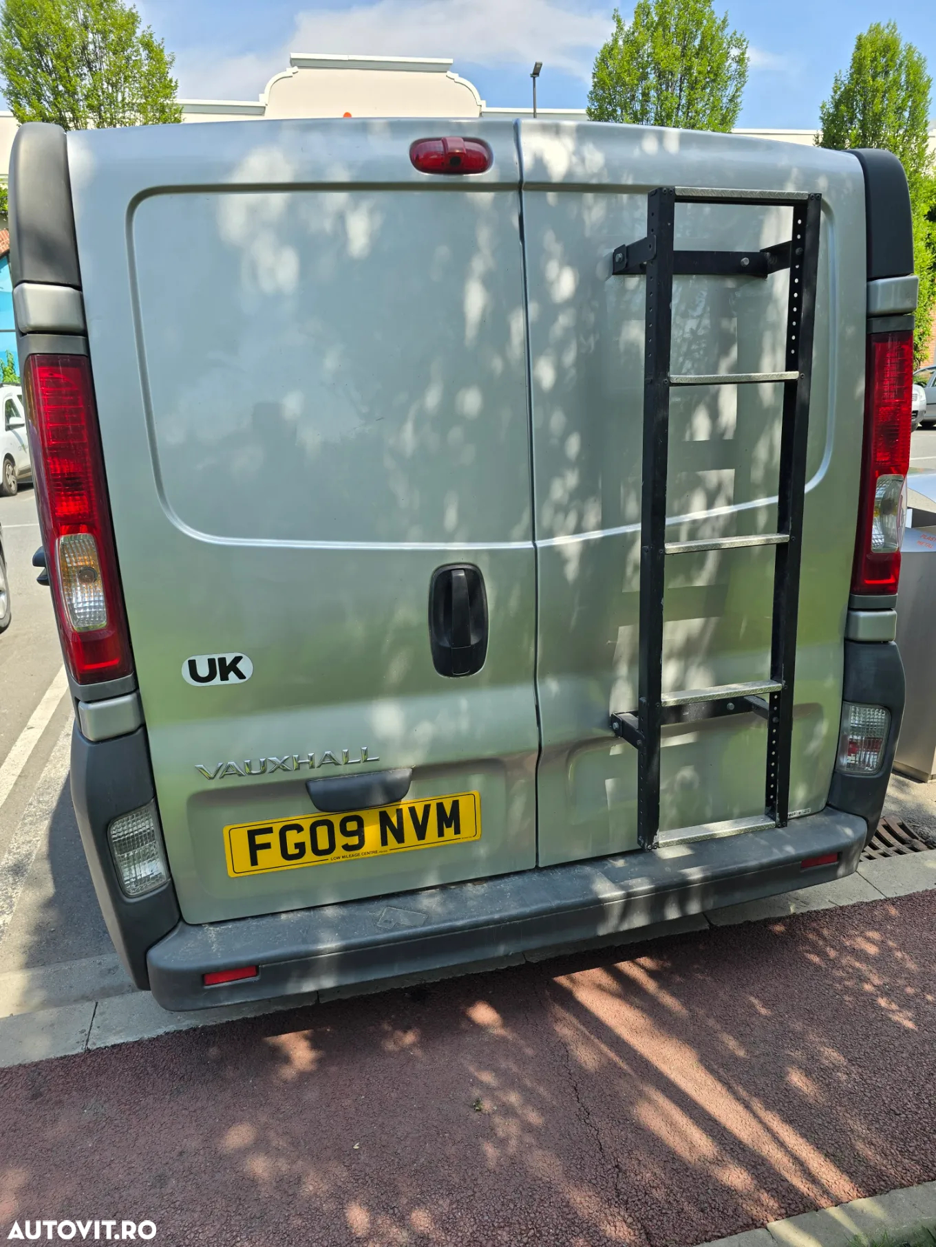 Opel Vivaro - 8