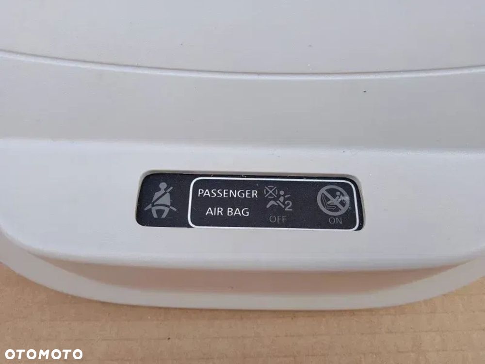 Oświetlenie Kabiny Lampka Renault Trafic III Vivaro B Talento 739483145R - 2