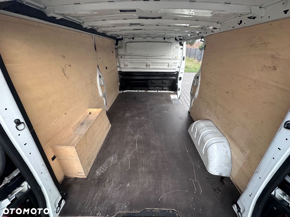 Renault Trafic - 8