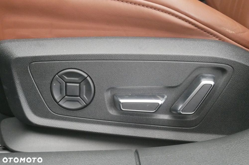 Audi A6 Avant - 32