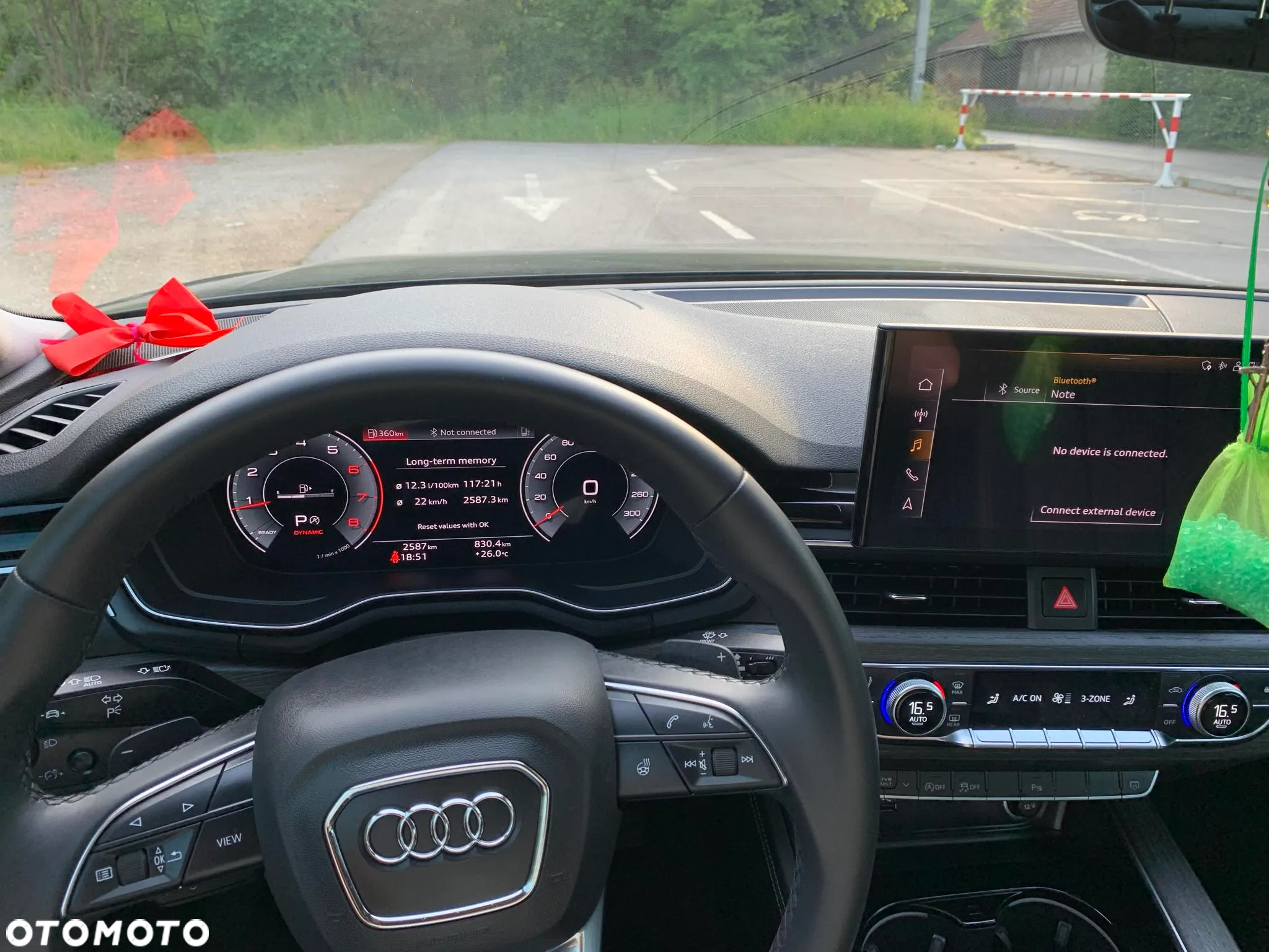 Audi A4 Avant 40 TFSI quattro S tronic - 12