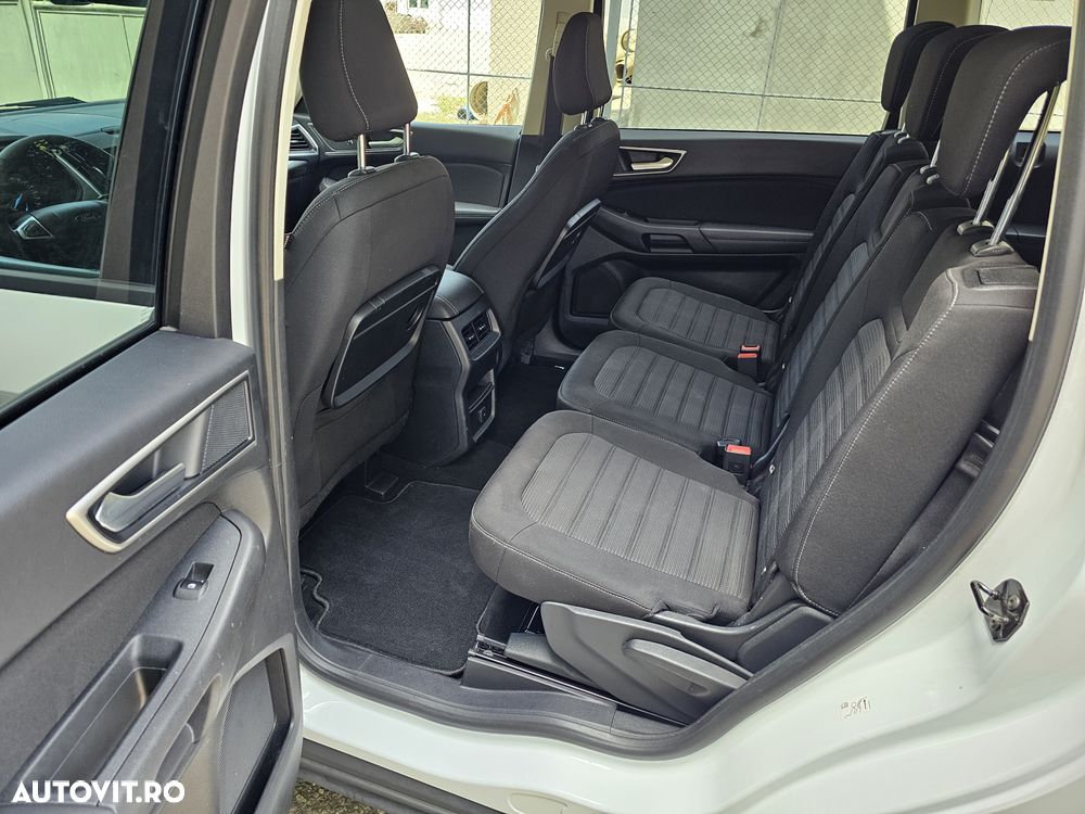 Ford Galaxy - 10