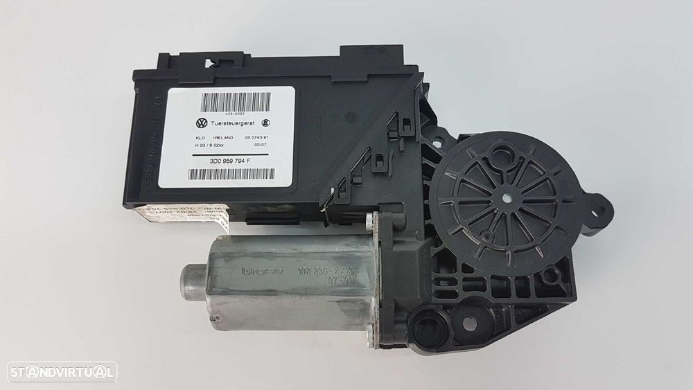 MOTOR ELEVADOR TRASEIRO DIREITO VOLKSWAGEN TOUAREG (7L6) V6 TDI - 1
