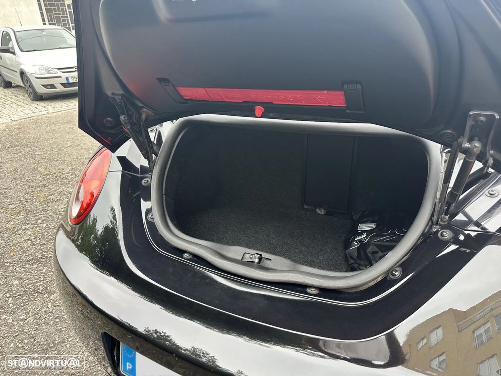 VW New Beetle Cabriolet 1.9 TDI - 14