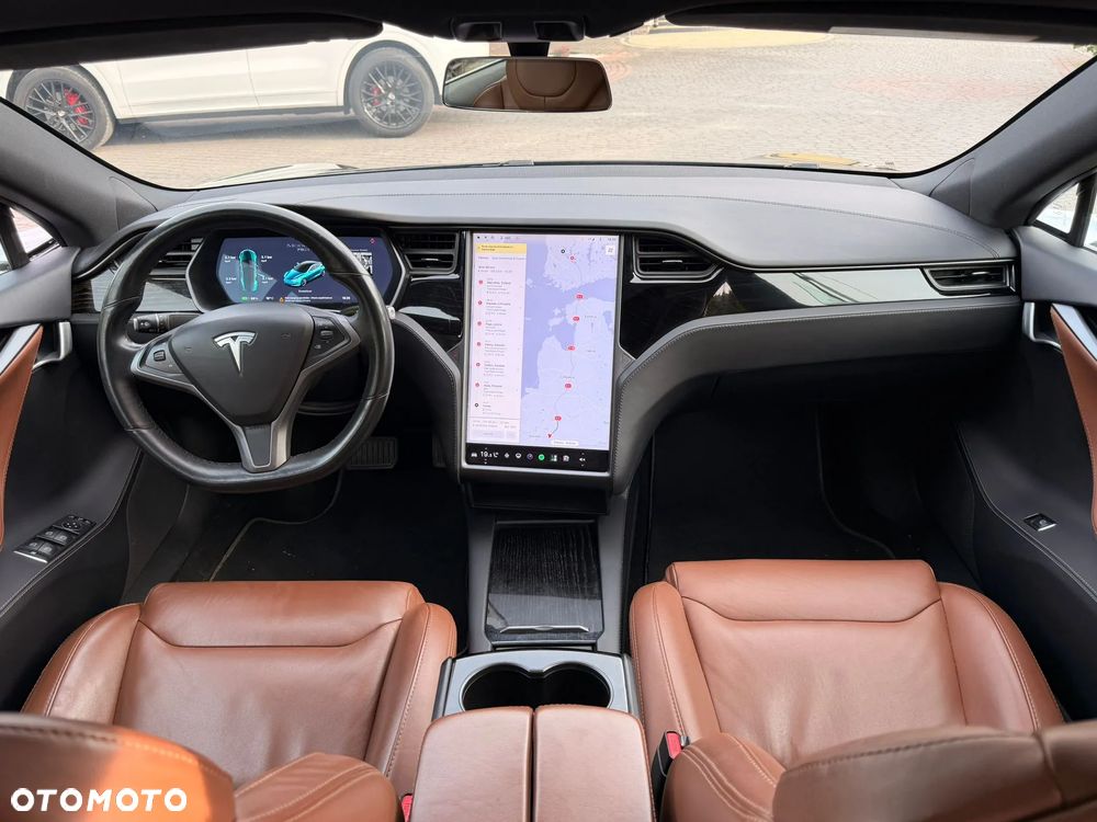 Tesla Model S Long Range Plus - 7