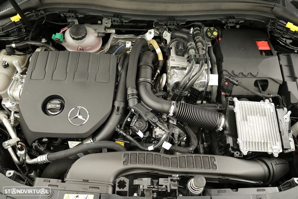 Mercedes-Benz gla-250 e - 24