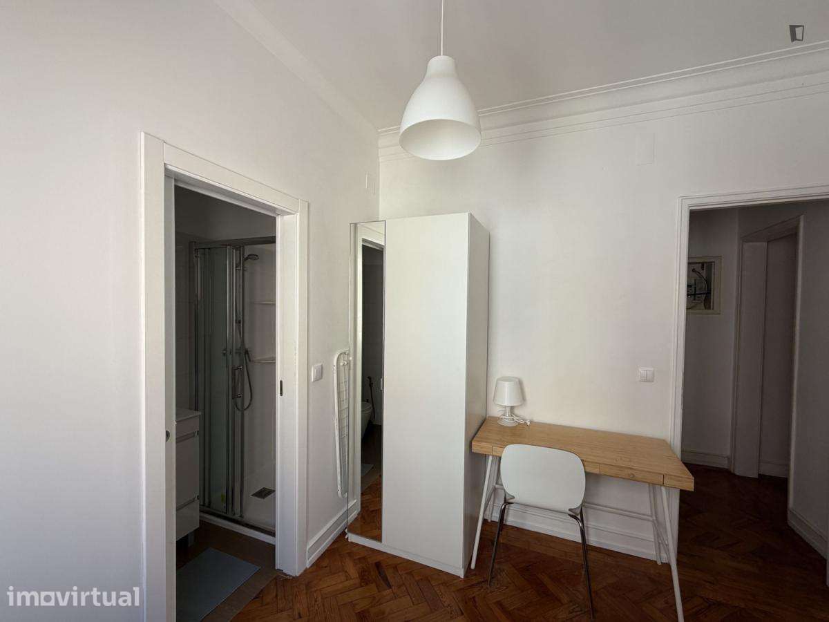 Quarto - localizado em Santa Apolónia Lisbon - Grande imagem: 5/7