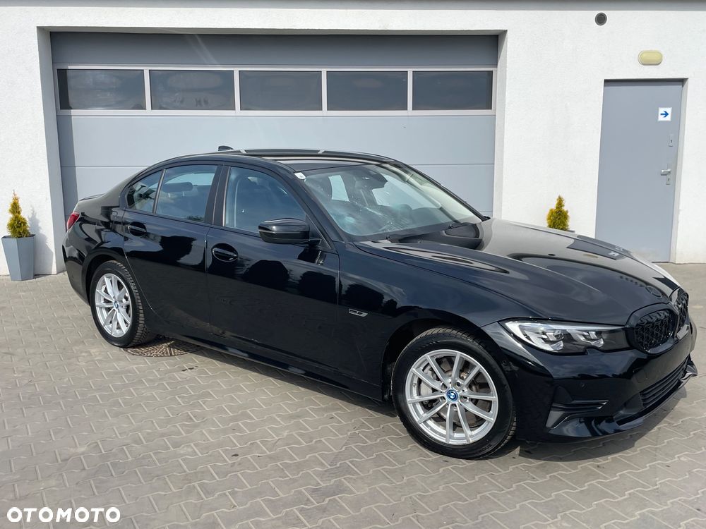 BMW Seria 3 330e iPerformance Sport Line - 2
