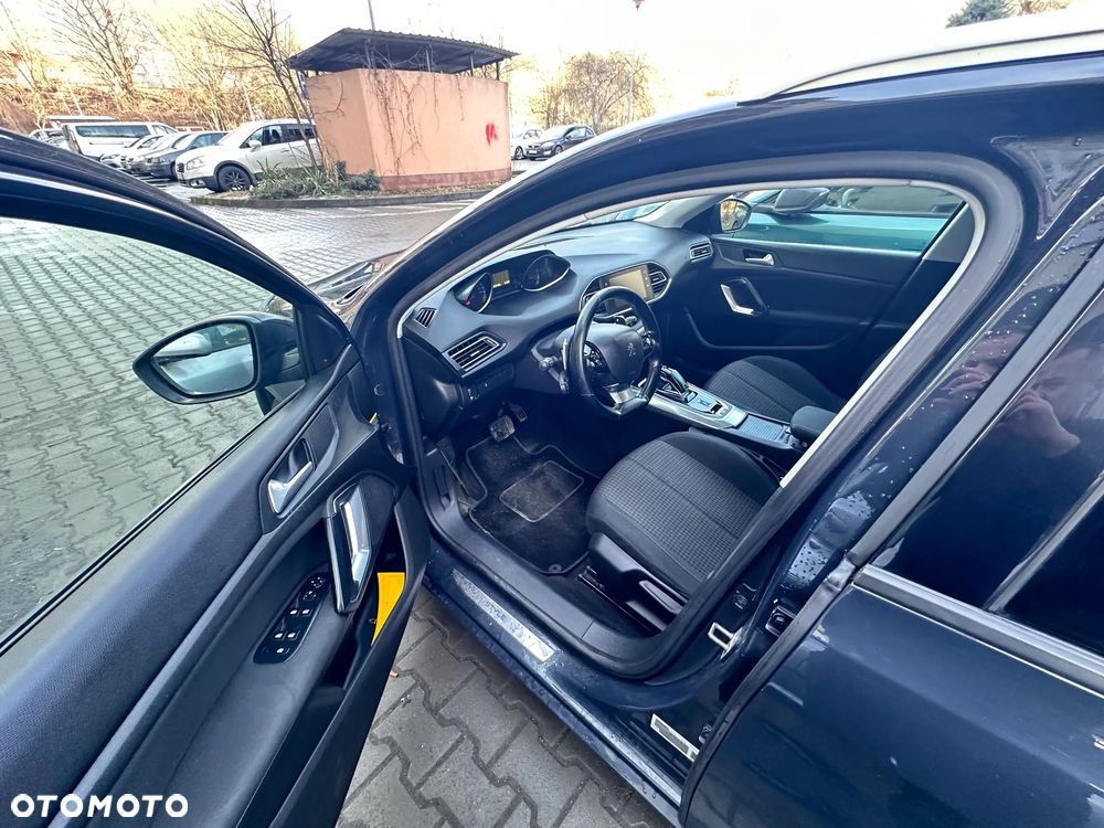 Peugeot 308 BlueHDi 130 EAT6 Stop & Start Allure - 17