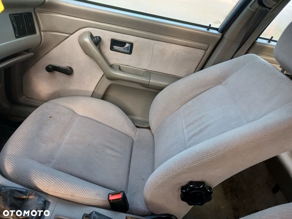 Audi 80 B4 Silnik 2.0 90KM ABT Monowtrysk Skrzynia CGT sprzęgło Lakier LY5D drzwi lewe prawe zderzak maska błotnik klapa lusterko maglownica mcperson sanki belka amortyzator mechanizm szyby serwo pompa pompka panel podszybie lampa tłumik wydech szyba sonda fotel pompka głowica licznik zegary Hak NA CZĘŚCI WSZYSTKIE CZĘŚCI - 13