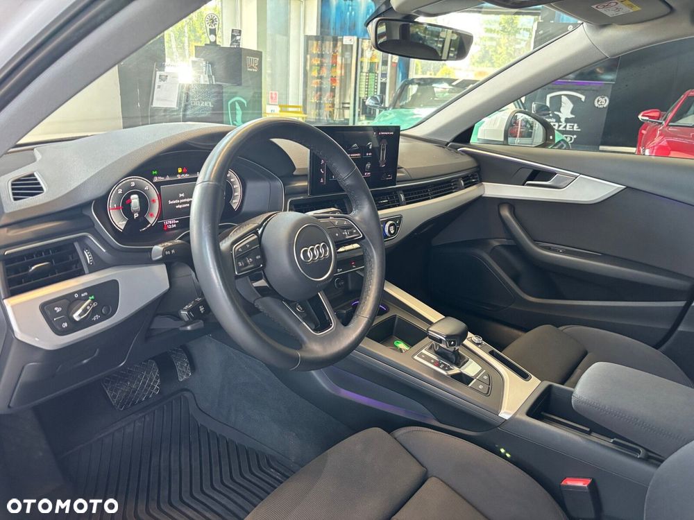 Audi A4 Avant - 10