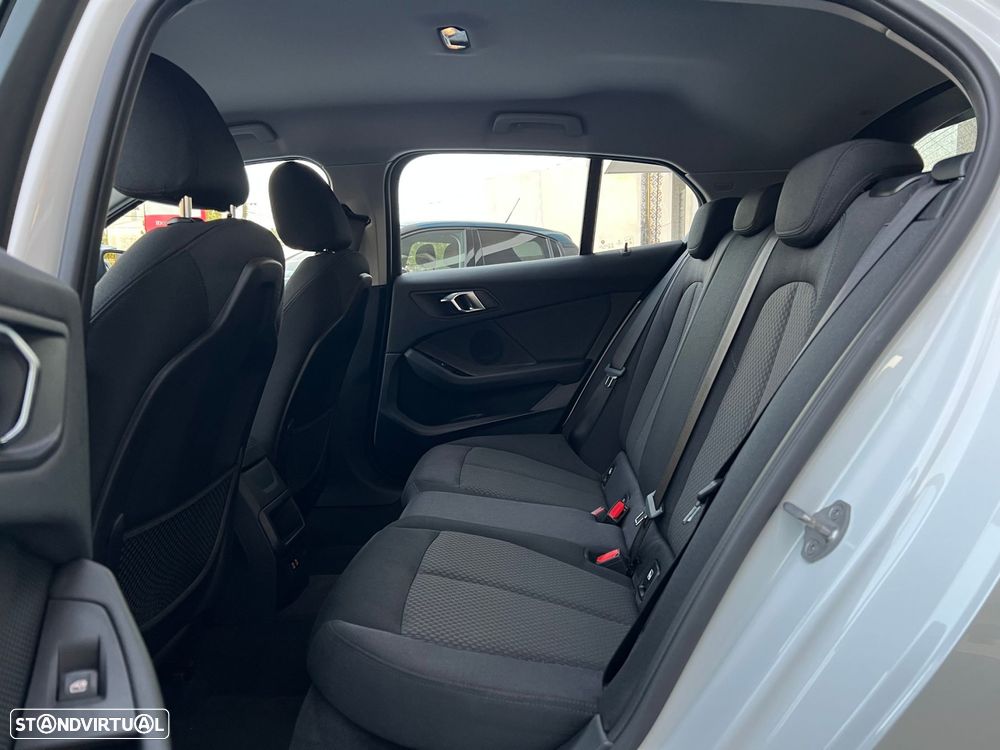 BMW 116 d Auto - 23