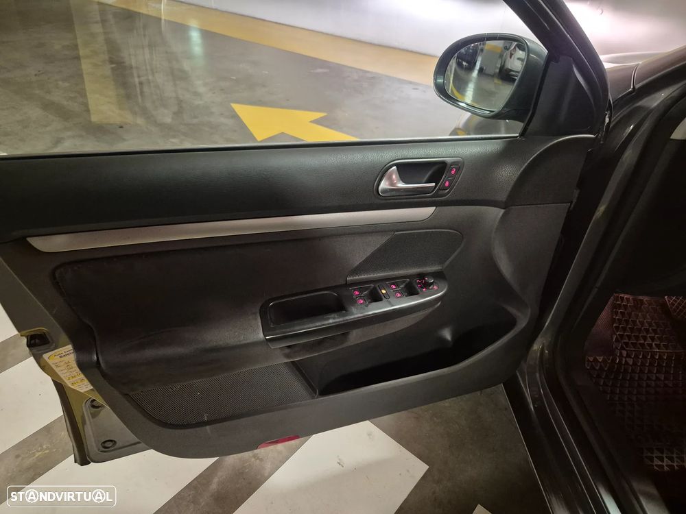 VW Golf Variant 1.9 TDi BlueM Confortline - 28