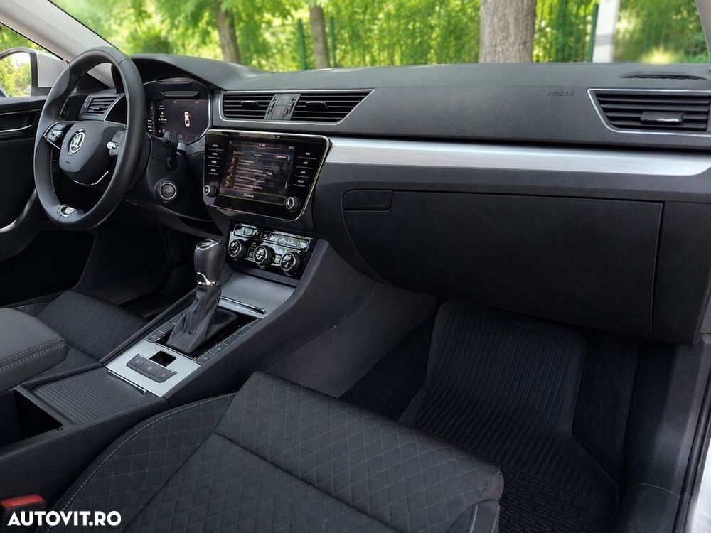 Skoda Superb 2.0 TDI DSG Ambition - 23