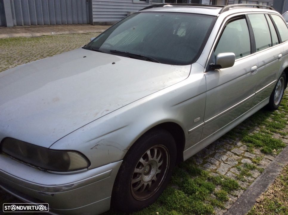 BMW 520D touring ás peças - 2