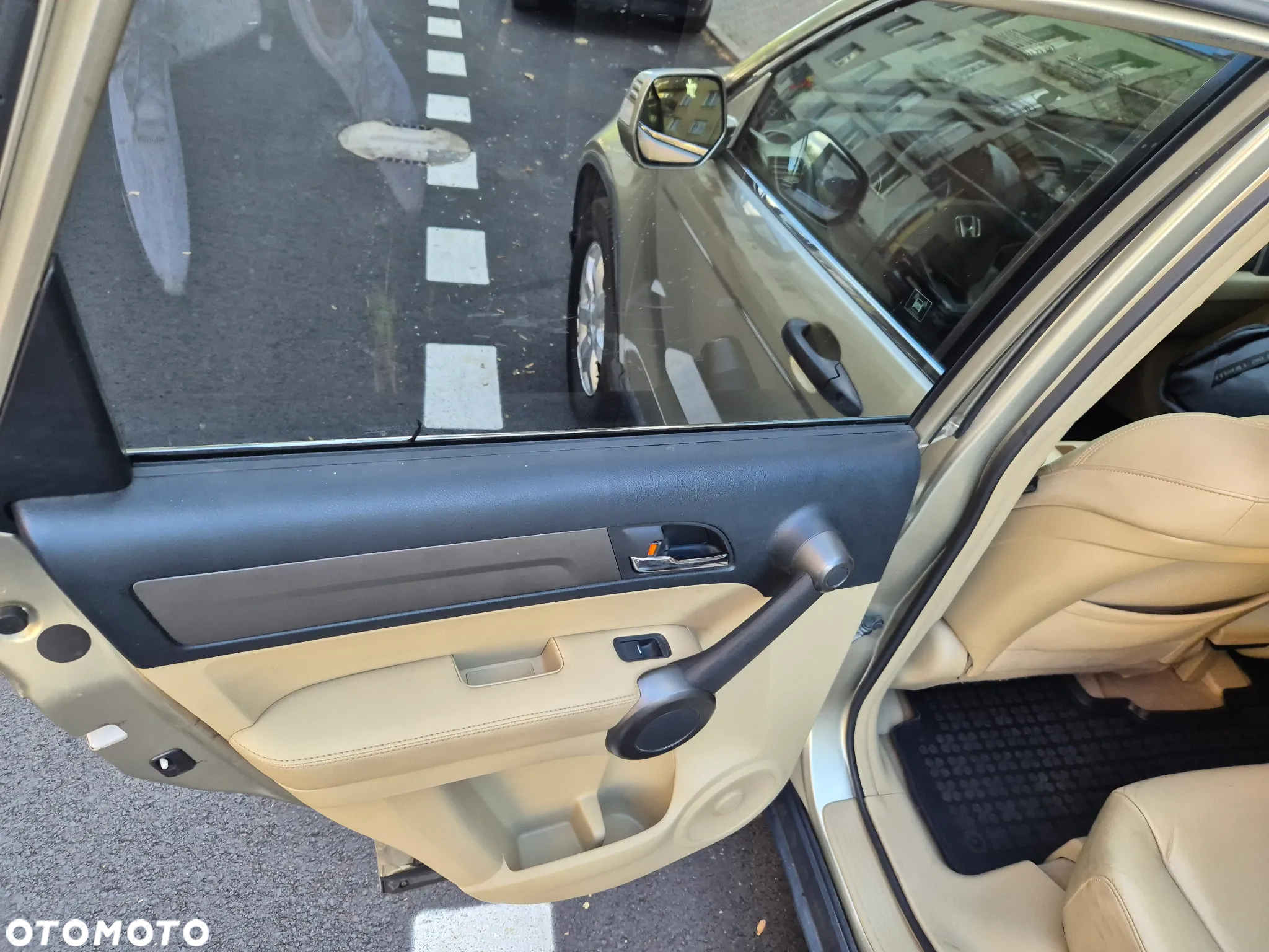 Honda CR-V 2.4i-VTEC Automatik Exclusive Edition - 18