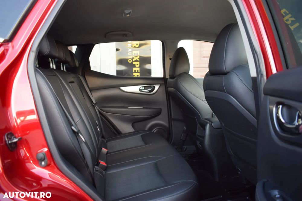 Nissan Qashqai 1.3 DIG-T TEKNA - 15