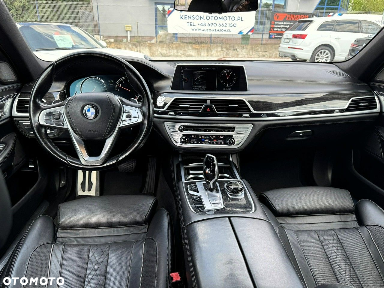 BMW Seria 7 740i - 33