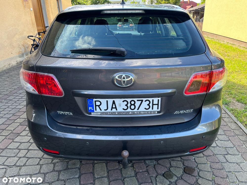 Toyota Avensis 2.0 D-4D Executive - 16