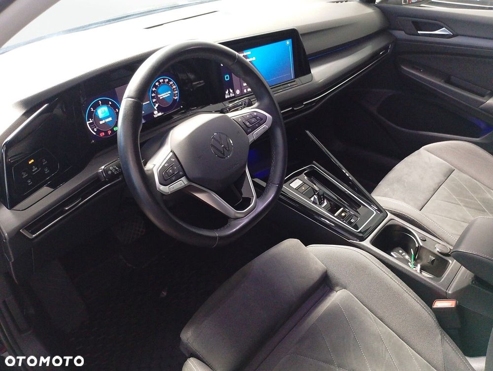 Volkswagen Golf Variant - 10
